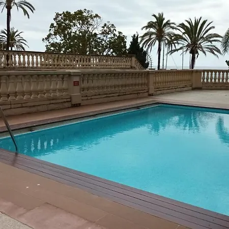 Attico Victoria Palace Suggestivo E Spettacolare مينتون